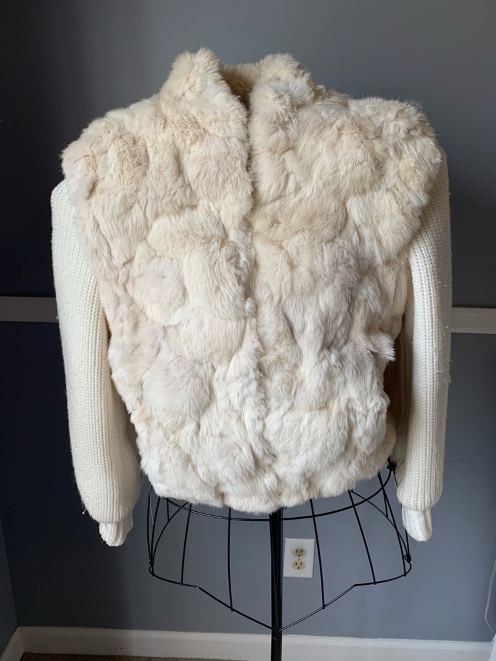 Cream Faux Fur Vest Jacket - Women's Cozy Layer